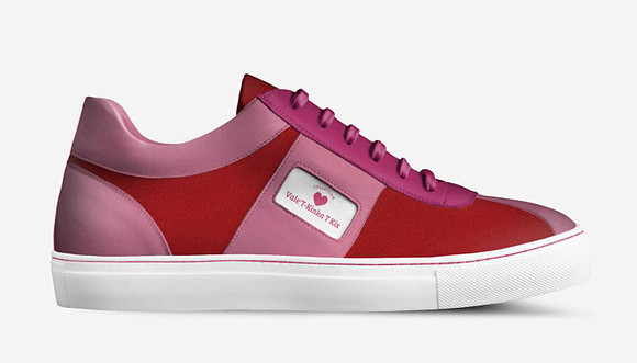 Minimal Low Top Sneakers: Vale'T