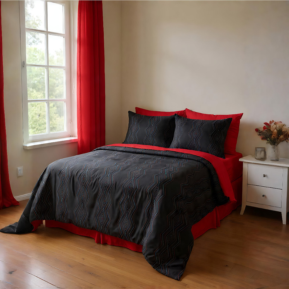 Duvet Cover: Simplicity: ᏄᏦᏍᏛᎾᎪᎵᏍᏗ: nu-tso-s-dv-na-go-li-s-di ($128.77)