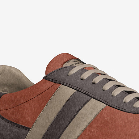 Indoor Soccer Style Striped Shoes: B3AR