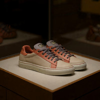 Tennis Low Tops (Tan/Redskin): B3AR