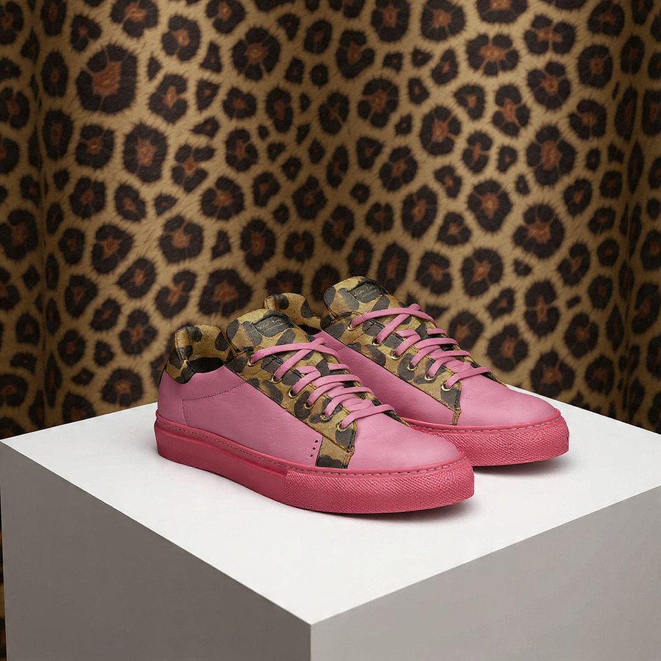 Tennis Low Top Shoes: VV2x