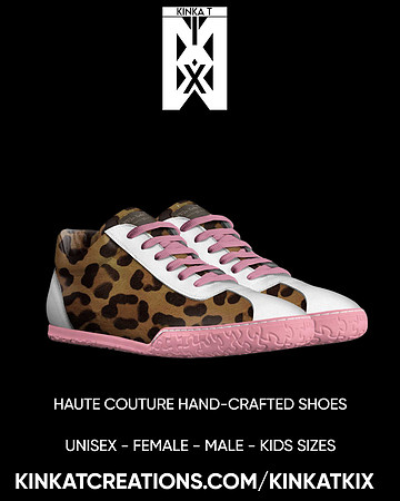 Sporty Low Top Shoes: VV2x