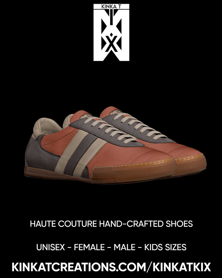 Indoor Soccer Style Striped Shoes: B3AR