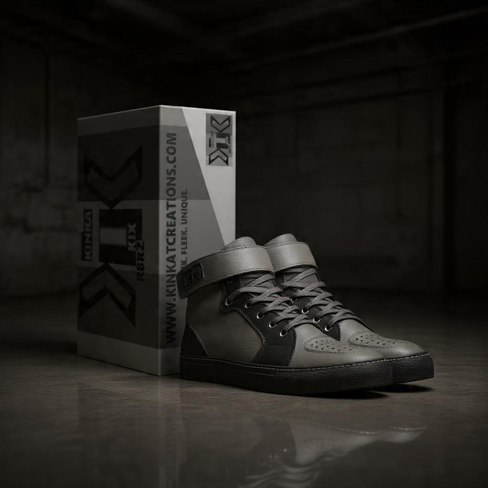 R8RZ: Basketball High Tops With Straps