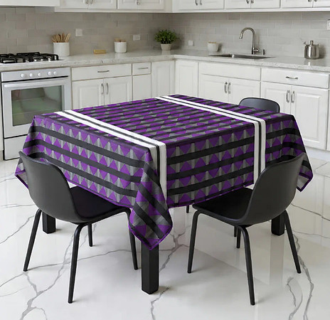 Brigsby: Tablecloth