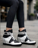 R8RZ: Lace-Up Wedge Sneakers