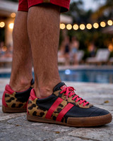 Striped Indoor Soccer Style Shoes: Levito