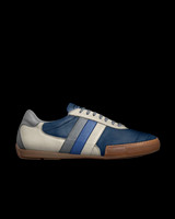 8 Pantha: Striped Indoor Soccer Style Shoes