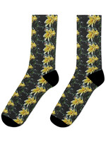 Delicate Holds True: Crew Socks
