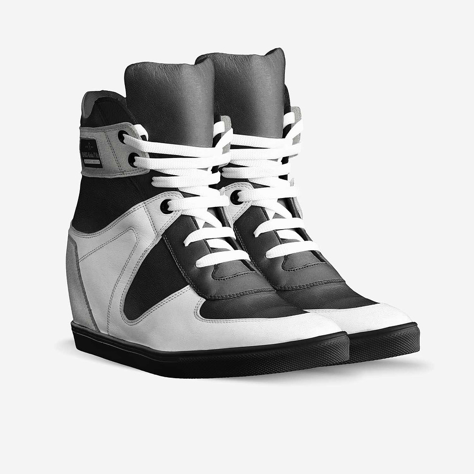 Lace Up Wedge Sneakers: R8RZ