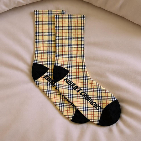 Rilla Plaid: Stretched Crew Socks