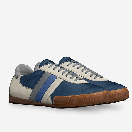 Striped Indoor Soccer Shoes: Pantha