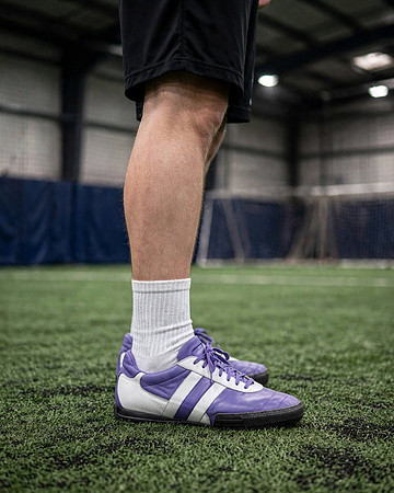 Indoor Soccer Style Striped Shoes: Grapo