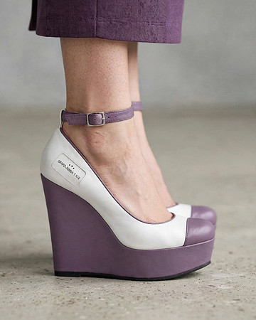 Ankle Strap Wedges: Grapo
