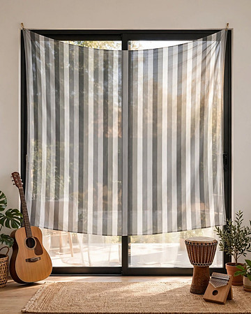 Tapestry: Être Modeste (Modest Being)