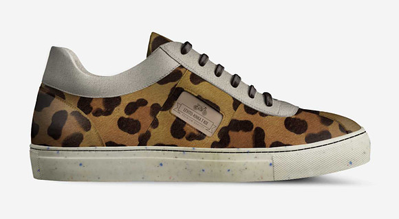 Minimal Low Top Sneakers: Levito